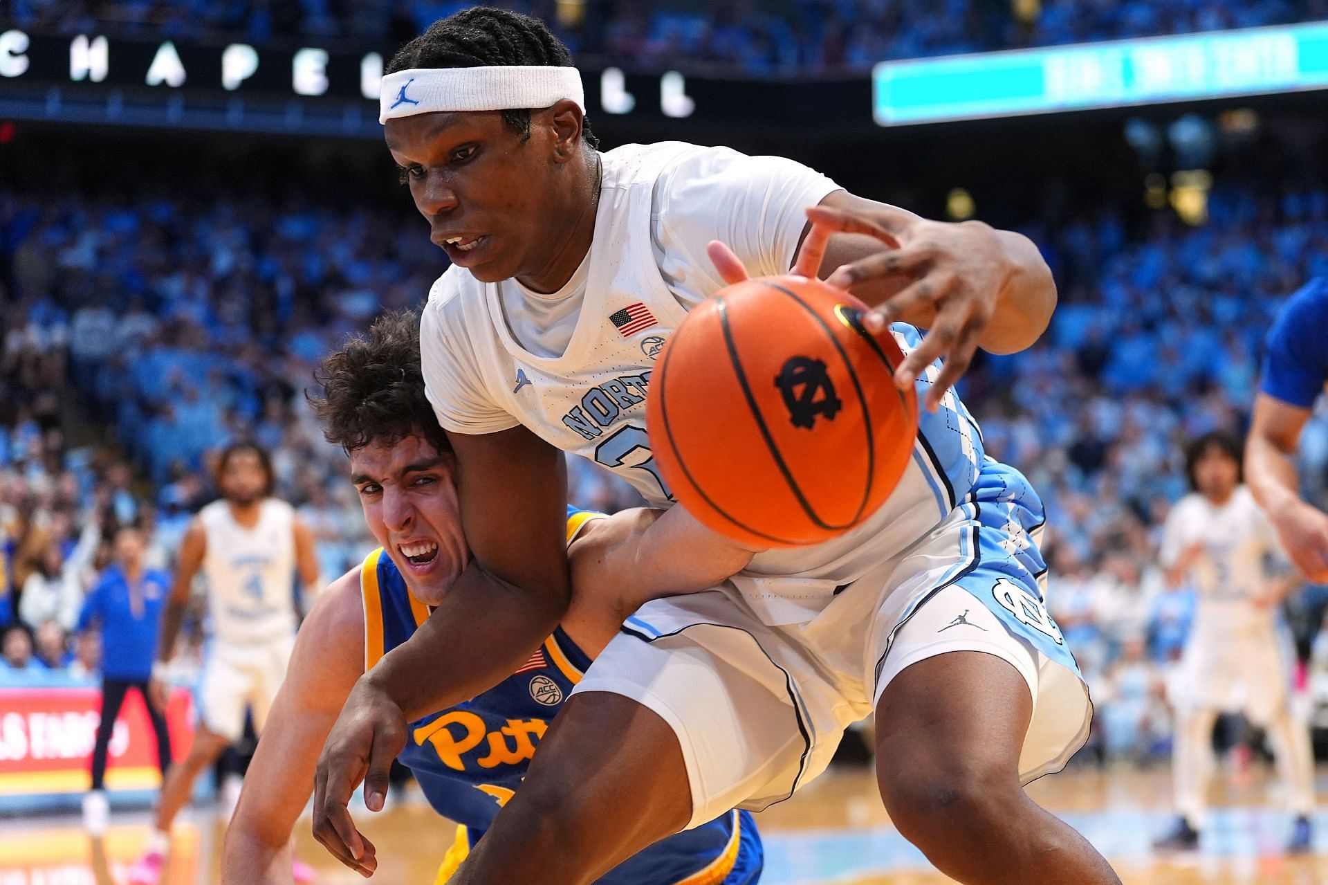 Guillermo Diaz Graham (#25) of the Pittsburgh Panthers battles Ven-Allen Lubin (#22) of the North Carolina Tar Heels for a loose ball during the second half of their game at the Dean E. Smith Centre on February 08, 2025. Photo: Getty